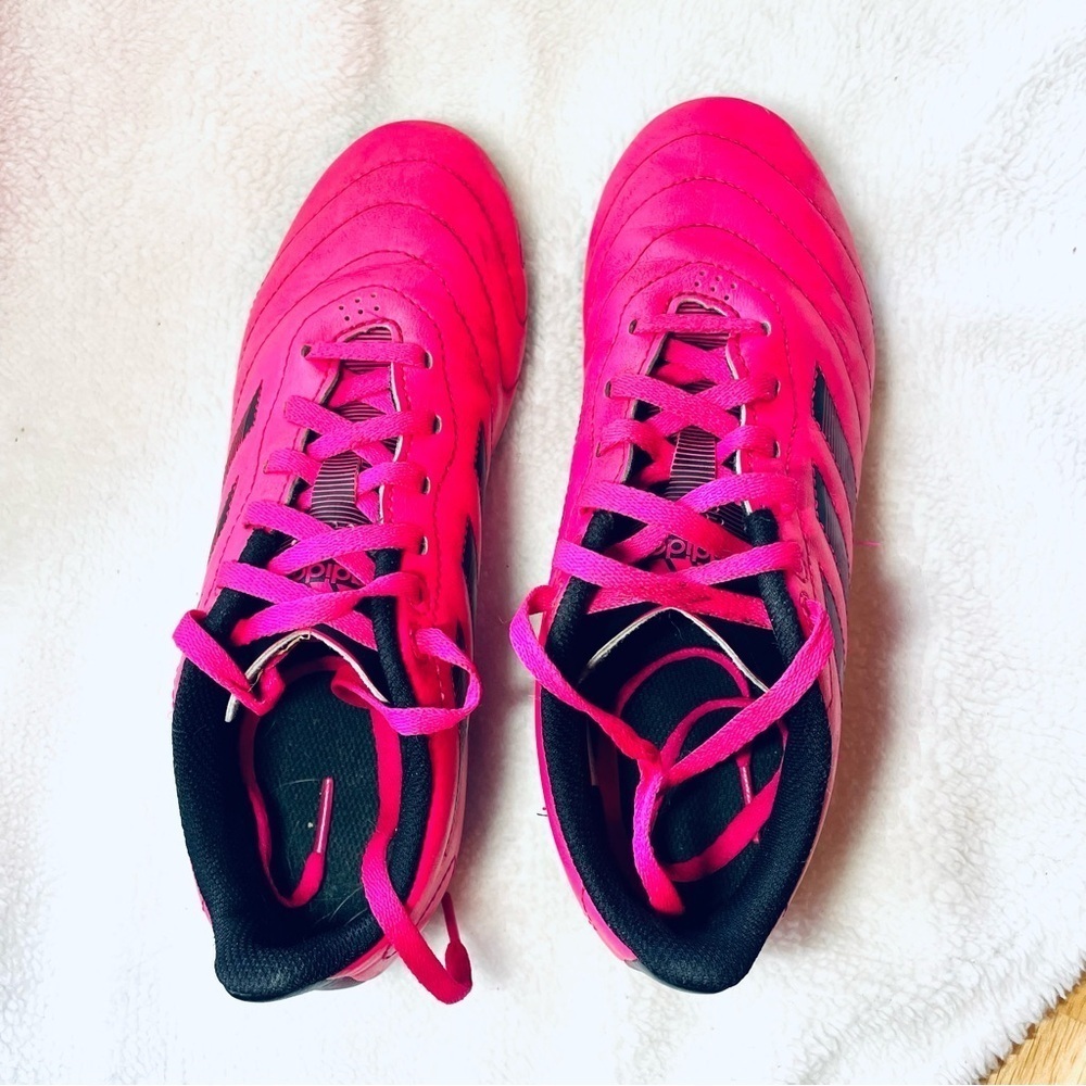 Adidas Women’s Cleats / Sneakers – Pink – Size 5 Big Kid – Excellent Condition - Picture 2 of 10